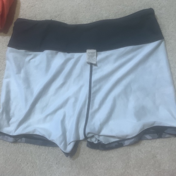 Black camo shorts - Picture 4 of 5